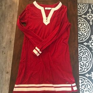 Red and white vineyard vines dress size small